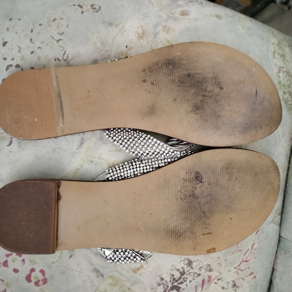 Steven Madden Rhinestone Flip flops - Picture 2 of 4